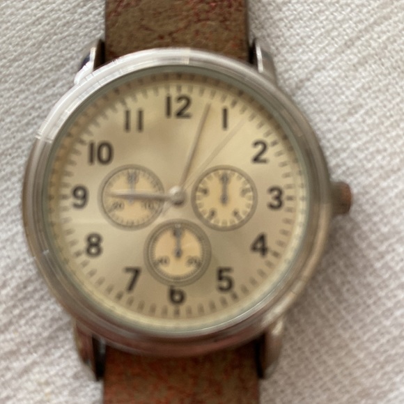 COPY - Watch with 2 arm bands . Works great. Can buy more arm bands. - Picture 2 of 10